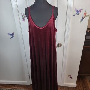 SKIVYS FEMME Burgundy Velvet Maxi Dress Elegant Evening Gown Valentine’s Event